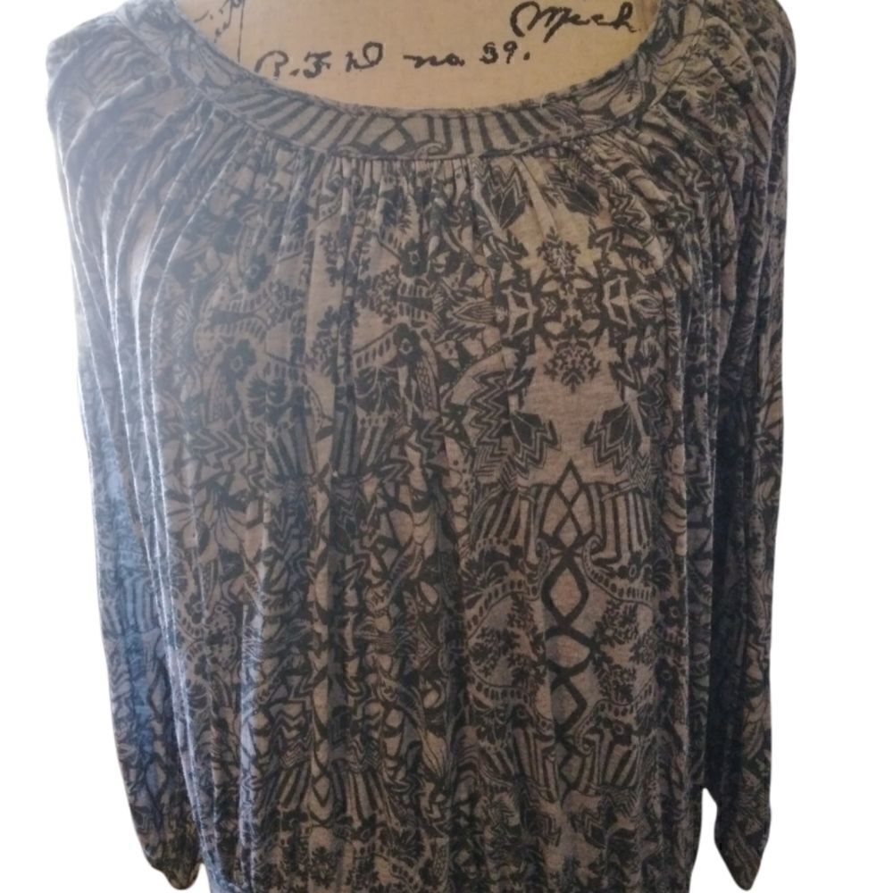 FREE PEOPLE GREY & GREEN BOHO PRINT LONG SLEEVE TOP SMALL